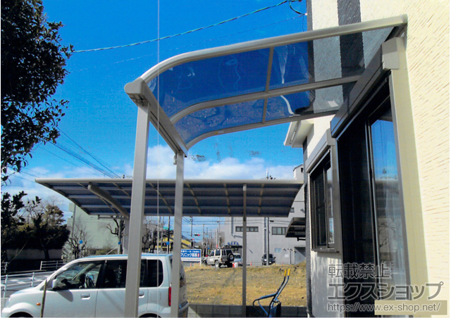 奈良県天理市のLIXIL リクシル（トステム）のサイクルポート・駐輪場 カーブポートシグマIII ミニ 施工例