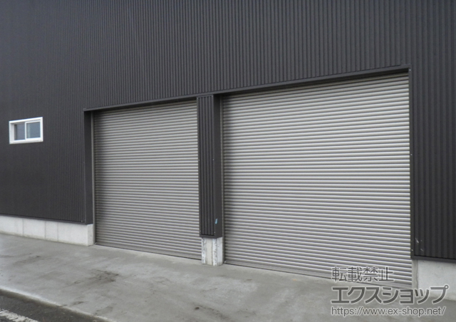 岐阜県岐阜市のLIXIL リクシル（トステム）のガレージシャッター ガレージシャッタークワトロ 電動式 内部付タイプ 施工例