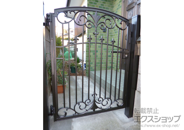 神奈川県藤沢市のの門扉 フェスタA型門扉 片開き 柱使用 施工例