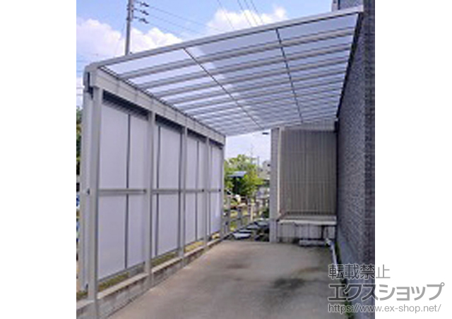 新潟県新潟市のLIXIL リクシル（トステム）のテラス屋根 ライザーテラスII F型 1500 テラスタイプ 連棟 積雪〜50cm対応 施工例