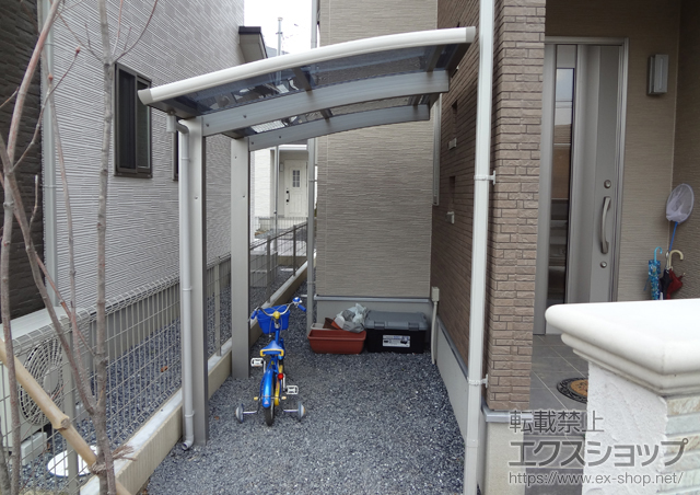 埼玉県児玉郡上里町ののサイクルポート・駐輪場 プレシオスポート ミニ　積雪〜20?対応 施工例