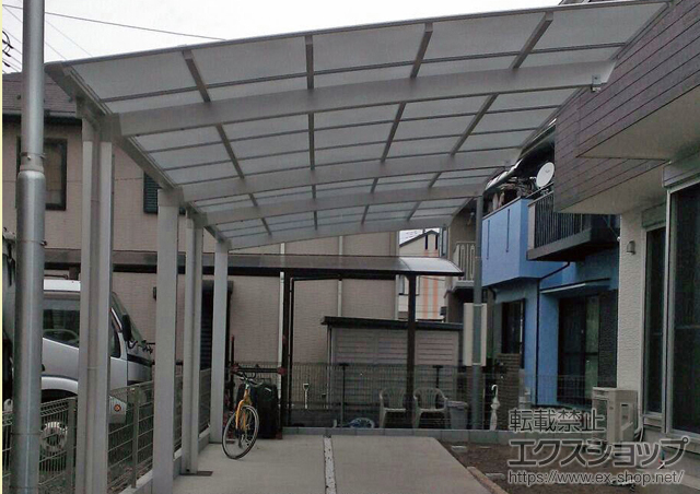 東京都日野市ののカーポート スマット 縦連棟 積雪〜20cm対応+着脱式サポートセット 間口31用 H25 2本入り+パネル抜け防止材 施工例