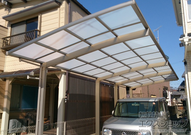 愛知県丹羽郡扶桑町のLIXIL リクシル（トステム）のカーポート カーブポートシグマIII 縦連棟 積雪〜20cm対応 施工例