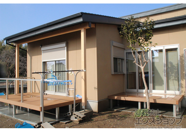 静岡県袋井市ののウッドデッキ リウッドデッキ 200＋シンプルモダンデッキフェンス1型<笠木のみタイプ>＋シンプルモダンデッキフェンス1型<笠木のみタイプ> 施工例