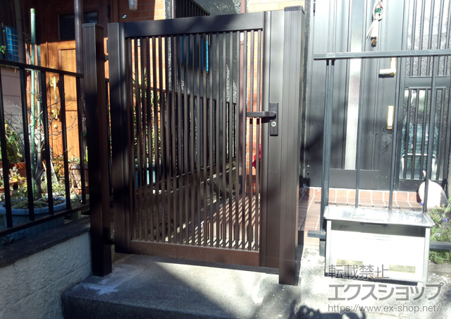 神奈川県横浜市のの門扉 プリレオ R2型 片開き　柱使用 施工例