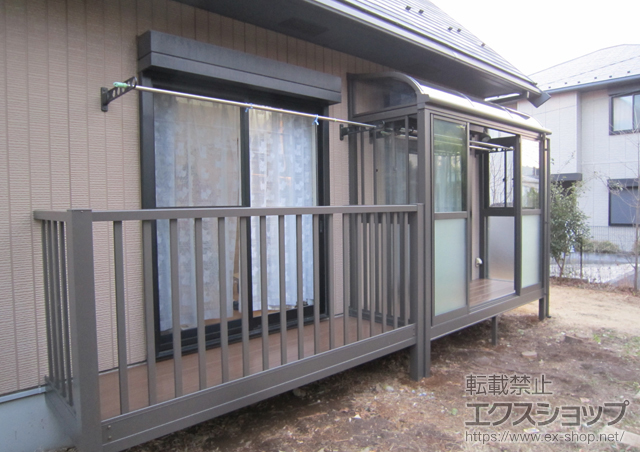 東京都町田市のLIXIL リクシル（トステム）のバルコニー ビューステージHスタイル 1階柱付き 施工例