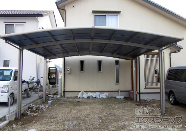 広島県広島市のLIXIL リクシル（トステム）のカーポート カーブポートシグマIII ワイド 積雪〜20cm対応 施工例