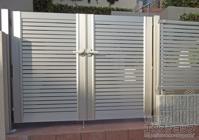 福岡県福岡市のの門扉 エクスライン門扉5型 両開き　門柱使用 施工例