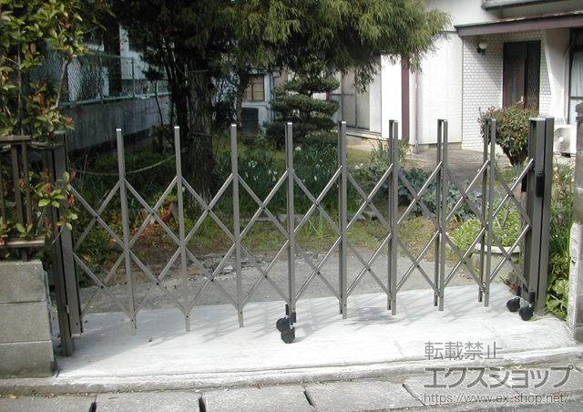 福岡県福岡市ののカーゲート トリップゲート RA型 ノンレール 片開き 27S 施工例