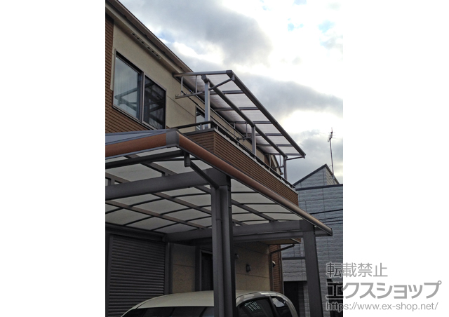 東京都世田谷区ののバルコニー・ベランダ屋根 プレシオステラス F型 屋根タイプ 連棟 積雪〜20cm対応＋吊下げ物干し 標準 施工例