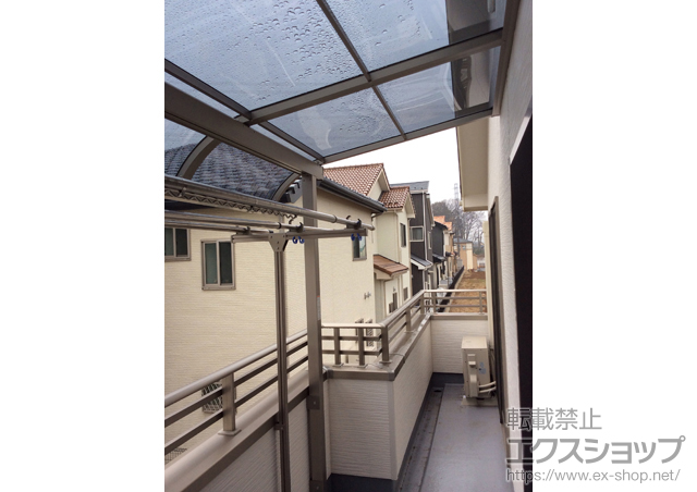 埼玉県桶川市のLIXIL リクシル（トステム）のバルコニー・ベランダ屋根 ライザーテラスII R型 屋根タイプ 単体 積雪〜20cm対応 施工例