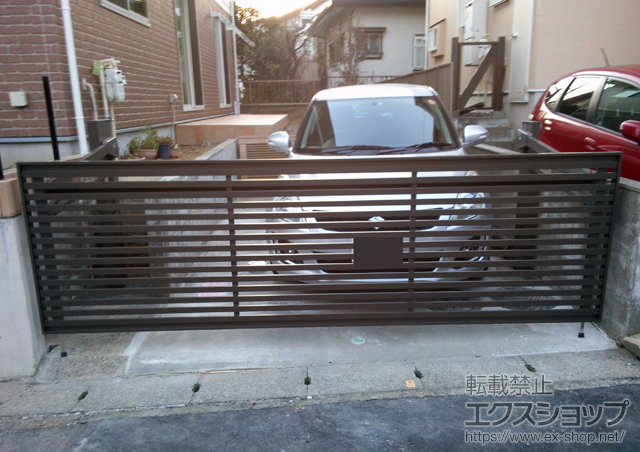 神奈川県横浜市ののカーゲート ワイドオーバードアS3型 電動式 33-10 施工例