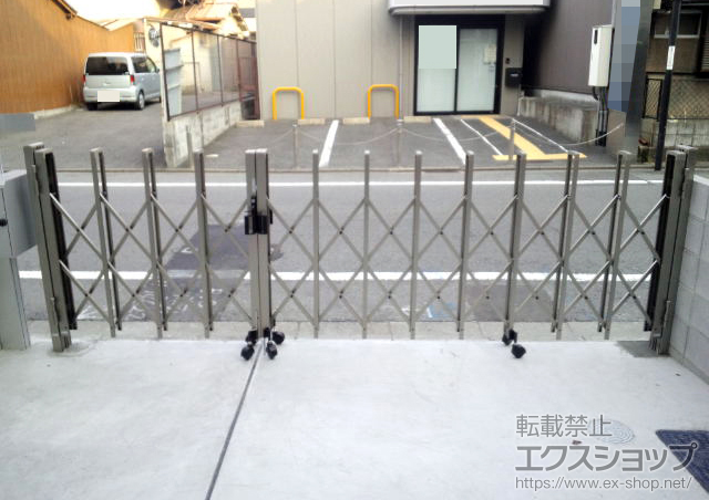 京都府京都市ののカーゲート トリップゲート RB型 ノンレール 両開き親子 37WO（13S+24M) 施工例