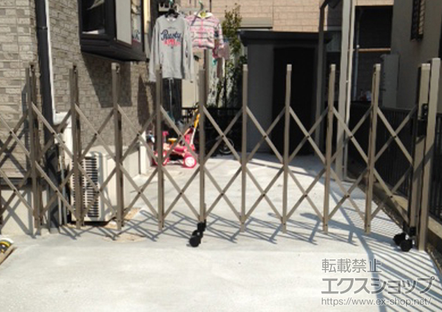 三重県鈴鹿市ののカーゲート トリップゲート RB型 ノンレール 片開き 30S 施工例