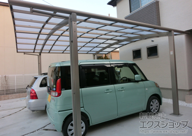 愛知県稲沢市のLIXIL リクシル（トステム）のカーポート カーブポートシグマIII ワイド 積雪〜20cm対応 施工例