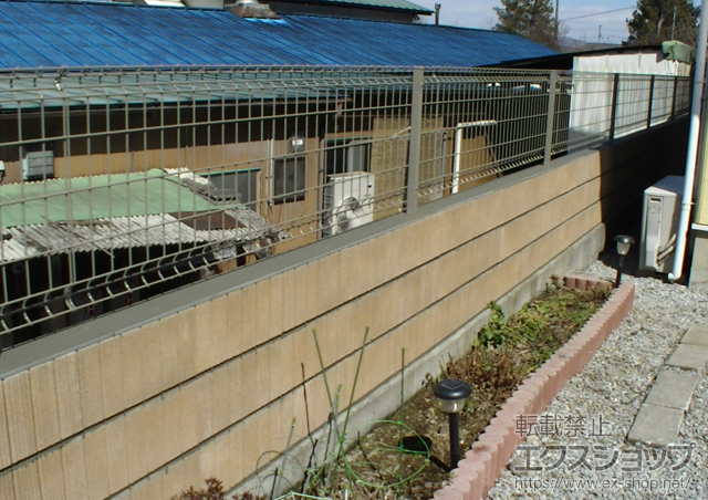 埼玉県秩父市ののフェンス・柵 ハイグリッドフェンスUF8型 フリーポールタイプ 施工例