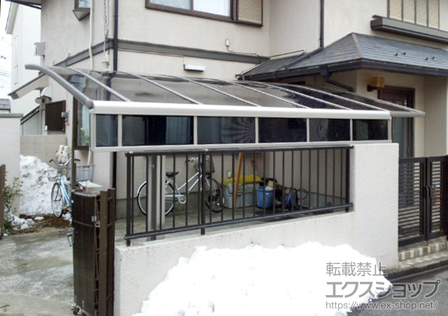 東京都国分寺市のLIXIL リクシル（トステム）のカーポート カーブポートシグマIII 積雪〜20cm対応+サイドパネル 施工例