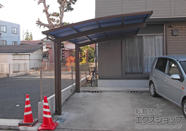 愛知県津島市ののカーポート プレシオスポート 積雪〜20cm対応＋収納式物干しセット2型 2本入 施工例