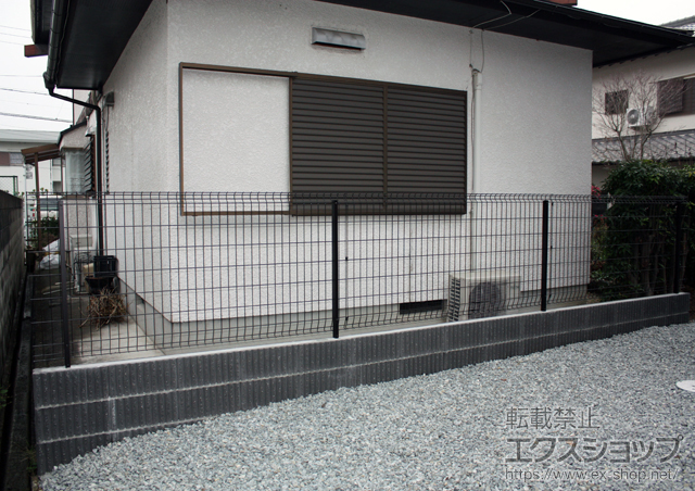 大阪府河内長野市ののフェンス・柵 イーネットフェンス2F型 自由柱タイプ 施工例