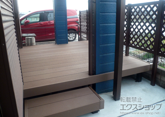 山口県下関市ののウッドデッキ リウッドデッキ 200＋独立式リウッドステップ2型＋スタンダードシステムフェンス1型＜ラチス格子＞　多段柱仕様 施工例
