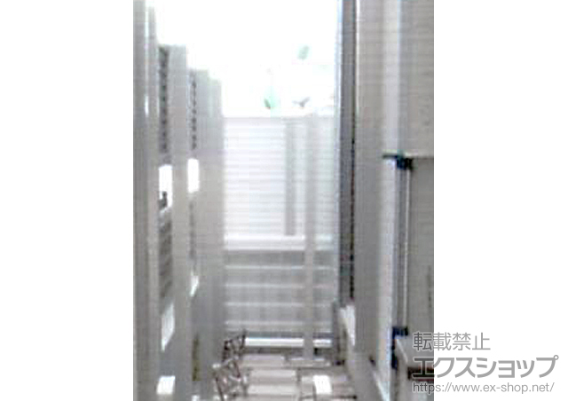 東京都足立区ののフェンス・柵 エクスラインフェンス(上部)7型/(下部)20型 自由柱 ＜2段支柱/自立建て用＞ 施工例