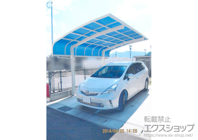 鹿児島県姶良郡姶良町ののカーポート レイナキャップポートグラン　積雪〜20cm対応+着脱式サポート 標準・ハイルーフ兼用 2本入り+水平式物干し(カーポート柱用) 2本入り 施工例