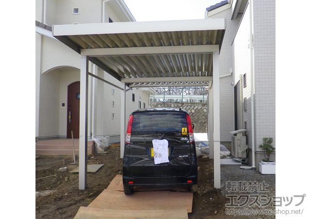 長野県松本市ののカーポート ジーポートneo Aタイプ 角柱4本 標準鼻隠し 積雪〜100cm対応 施工例