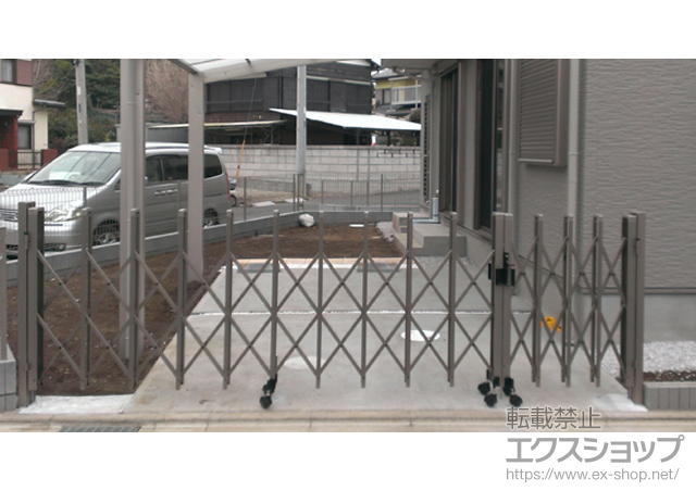 東京都町田市ののカーゲート トリップゲート RB型 ノンレール 両開き親子 13S+30M 施工例