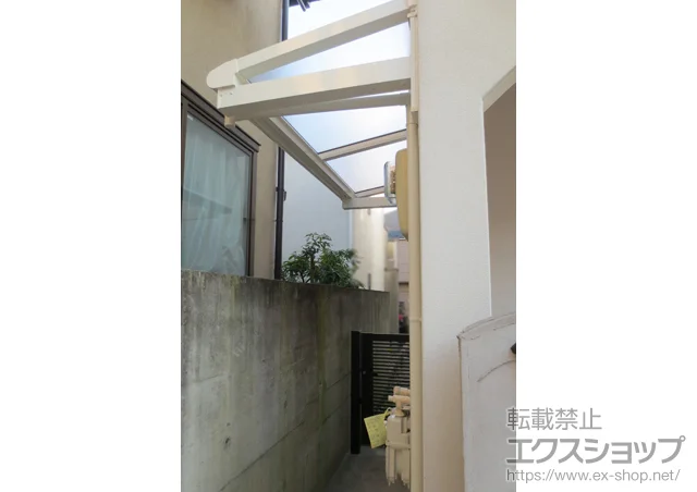 東京都練馬区のYKKAPのバルコニー・ベランダ屋根 ヴェクターテラス F型 ルーフタイプ 単体積雪～20cm対応 施工例