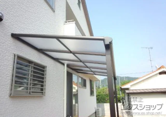 愛媛県松山市のYKKAPのテラス屋根 ヴェクターテラス F型 テラスタイプ 単体 積雪～20cm対応 施工例