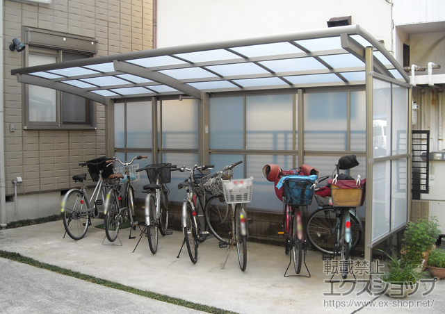 東京都墨田区のLIXIL リクシル（トステム）のサイクルポート・駐輪場 カーブパークシグマIII パネル2面囲い 積雪〜30cm対応 施工例