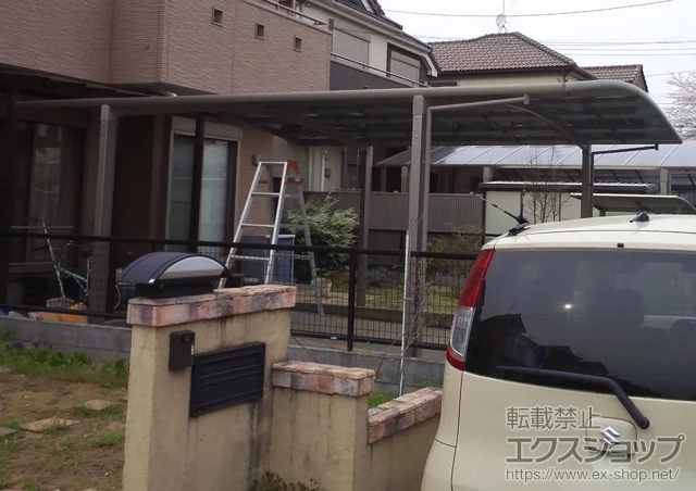 千葉県四街道市のLIXIL リクシル（トステム）のカーポート カーブポートシグマIII ワイド 積雪～30cm対応+サイドパネル 施工例