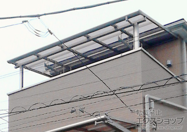 東京都荒川区のLIXIL リクシル（トステム）のバルコニー・ベランダ屋根 ライザーテラスII F型 ルーフタイプ 単体 積雪〜20cm対応 施工例