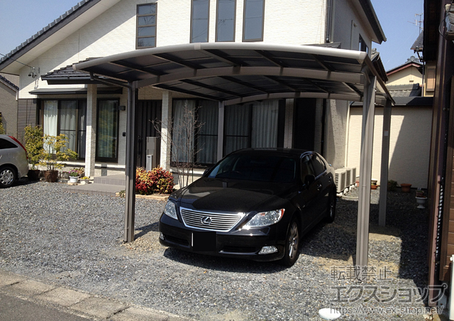 岐阜県羽島市のLIXIL リクシル（トステム）のカーポート カーブポートシグマIII ワイド 積雪〜20cm対応 施工例