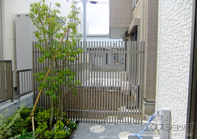 埼玉県入間市ののフェンス・柵 千本格子 足付ユニット 格子 施工例