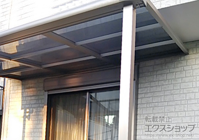 東京都町田市のLIXIL リクシル（トステム）のテラス屋根 ライザーテラスII F型 テラスタイプ 単体 積雪〜20cm対応 施工例