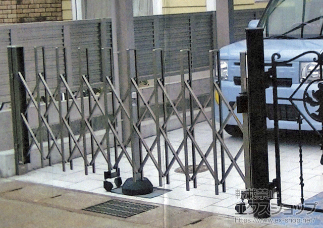 滋賀県長浜市ののカーゲート トリップゲート PA型 ノンレール 片開き 施工例