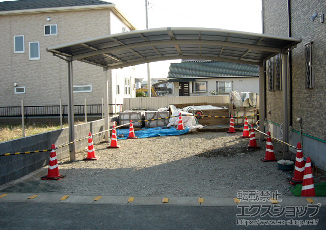 千葉県稲毛区のLIXIL リクシル（トステム）のカーポート カーブポートシグマIII ワイド 積雪〜20cm対応 施工例