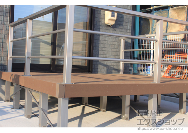 愛知県名古屋市ののウッドデッキ リウッドデッキ200＋シンプルモダンデッキフェンス2型 施工例