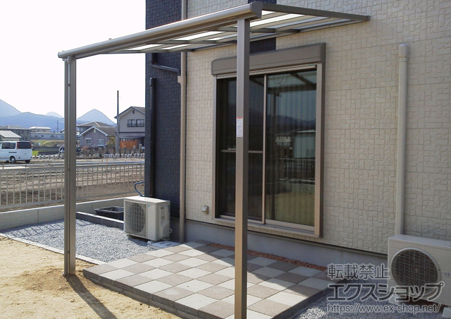 大分県宇佐市のLIXIL リクシル（トステム）のテラス屋根 ライザーテラスII F型 テラスタイプ 単体 積雪〜20cm対応 施工例