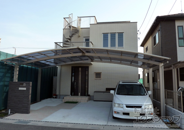 埼玉県吉川市ののカーポート レイナトリプルポート 積雪〜20cm対応 施工例