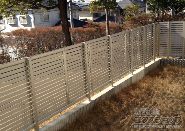 京都府城陽市ののフェンス・柵 エクスラインフェンス5型 フリーポールタイプ 施工例