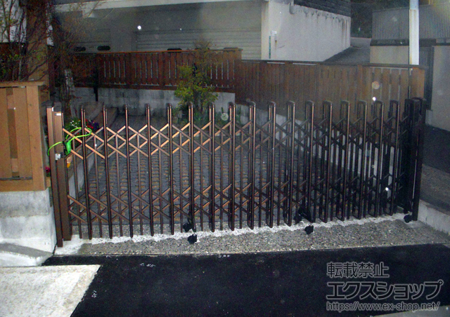 福岡県福岡市ののカーゲート レイオス3型(ペットガード) ノンレール 片開き 施工例
