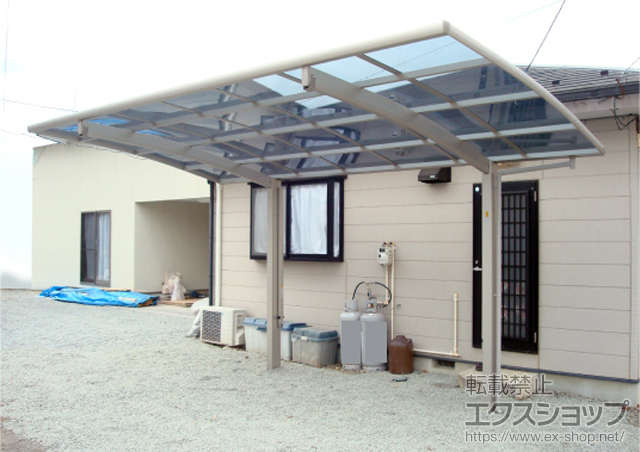 山梨県笛吹市ののカーポート プレシオスポート 単体 積雪〜20cm対応＋着脱式補助柱 2本入 施工例