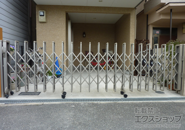 大阪府豊中市ののカーゲート レイオス1型 ノンレール 片開き 42S 施工例