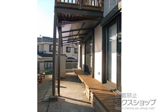 東京都町田市ののテラス屋根 ヴェクターテラス F型 テラスタイプ 単体 積雪〜20cm対応＋ヴェクターテラス吊り下げ式物干し　標準　2本入り 施工例