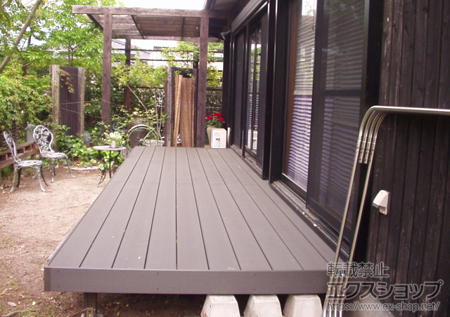 佐賀県佐賀市のLIXIL リクシル（トステム）のウッドデッキ リコステージII  単体 施工例