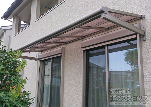 静岡県富士市のLIXIL リクシル（トステム）のバルコニー・ベランダ屋根 ライザーテラスII F型 ルーフタイプ 単体 積雪〜20cm対応 施工例