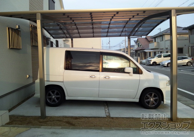 兵庫県三木市のLIXIL リクシル（トステム）のカーポート カーブポートシグマIII ワイド 積雪〜20cm対応 施工例