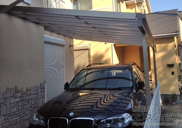 神奈川県横浜市のLIXIL リクシル（トステム）のテラス屋根 ライザーテラスII F型 テラスタイプ 単体 積雪〜20cm対応 施工例